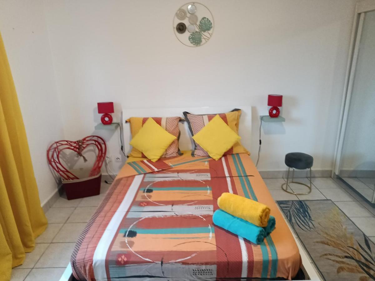 סנט-מארי Entre Mer Et Montagne, Appartement Climatise, Vue Mer, Wifi מראה חיצוני תמונה